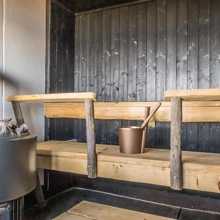 Aurora Lakefront Otsola, 55 Km From *