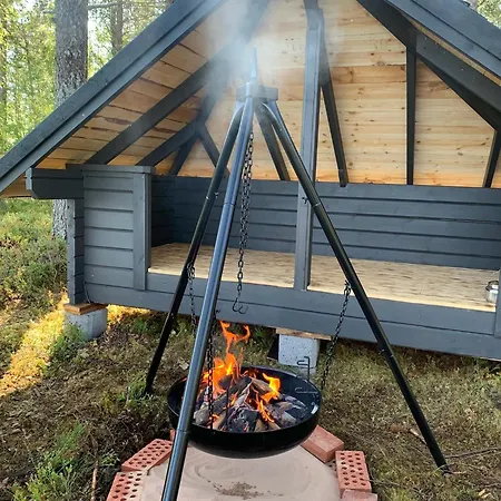 Aurora Lakefront Otsola, 55 Km From *