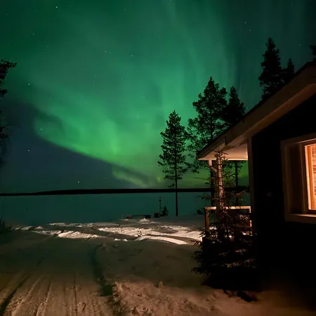 Aurora Lakefront Otsola, 55 Km From *